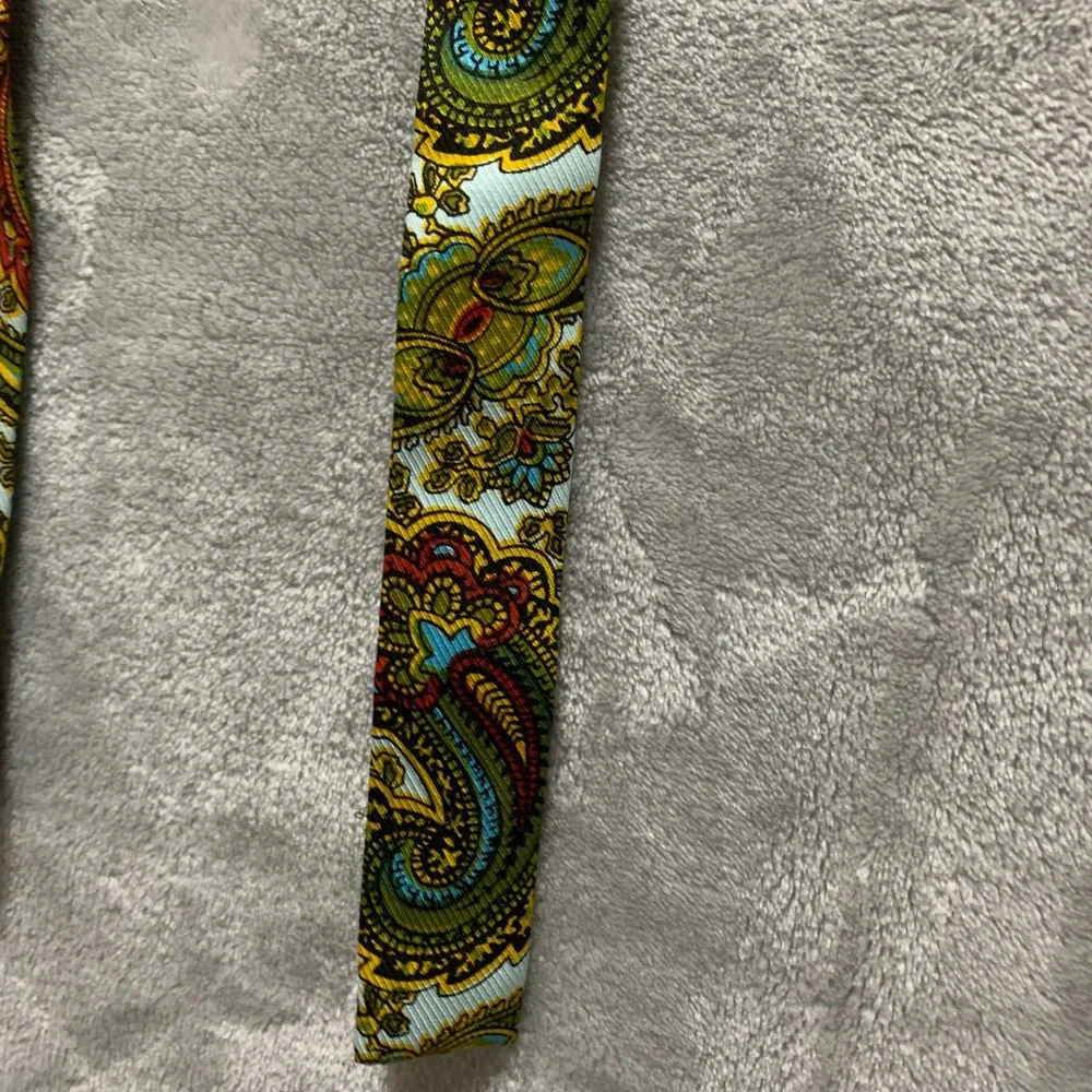 Vtg Rooster‎ John Wanamaker Paisley Neck Tie Green Gold Hand Printed Square End